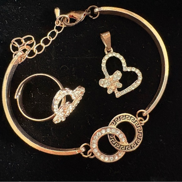 Gold Infinity Loop Bracelet Watch - Picture 4 of 5